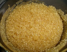 混床樹脂就是把一定比例的陽、陰離子交換樹脂混合裝填于同一交換裝置中，對流體中的離子進(jìn)行交換、脫除。