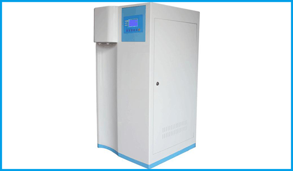 真正的智能醫(yī)用實驗室超純水機(jī)：采用微處理器自動控制.系統(tǒng)具有自動判別預(yù)處理柱、反滲透膜、純化柱，超純柱、微濾、超濾、紫外燈管等失效功能。并能聲光報警，以保證機(jī)器處在最佳運(yùn)行狀態(tài)。
